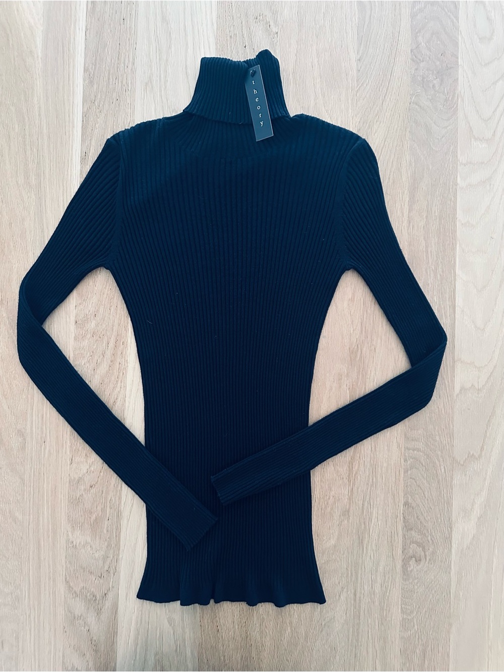 NWT Theory Ribbed Lightweight Wool - Silk Turtleneck Sweater, L (runs small)
